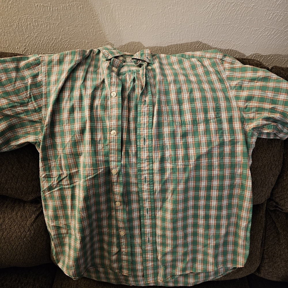 Button up - Picture 3 of 3